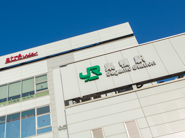 Surrounding environment. Sugamo Station