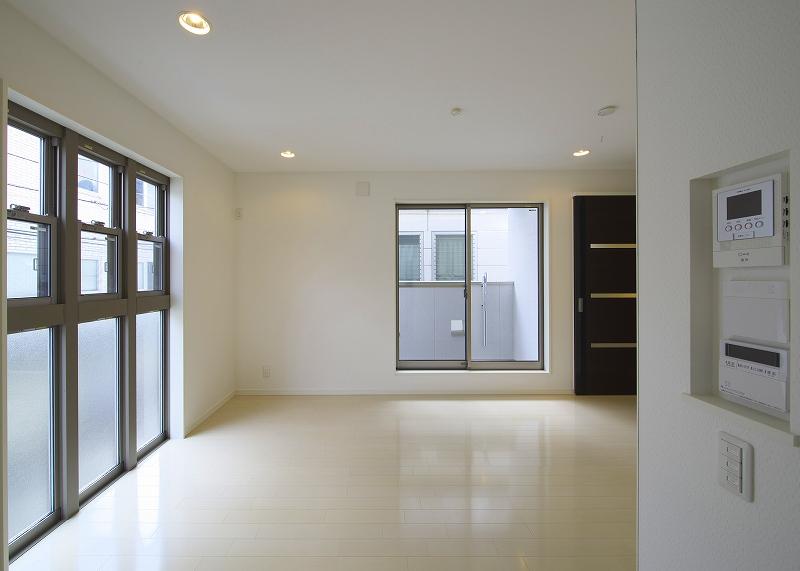 Same specifications photos (living). With TES floor heating