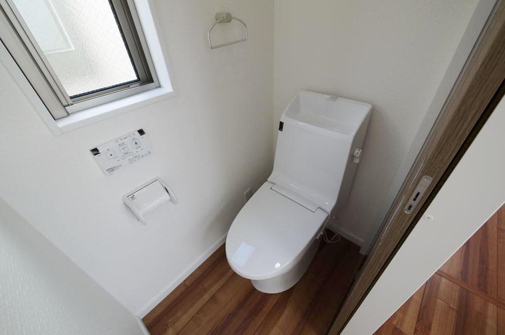 Same specifications photos (Other introspection). Toilet construction cases