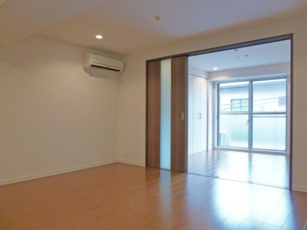 Living. Indoor (06 May 2013) Shooting