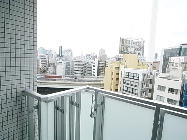 View. It is a view from below of 12F 1F.