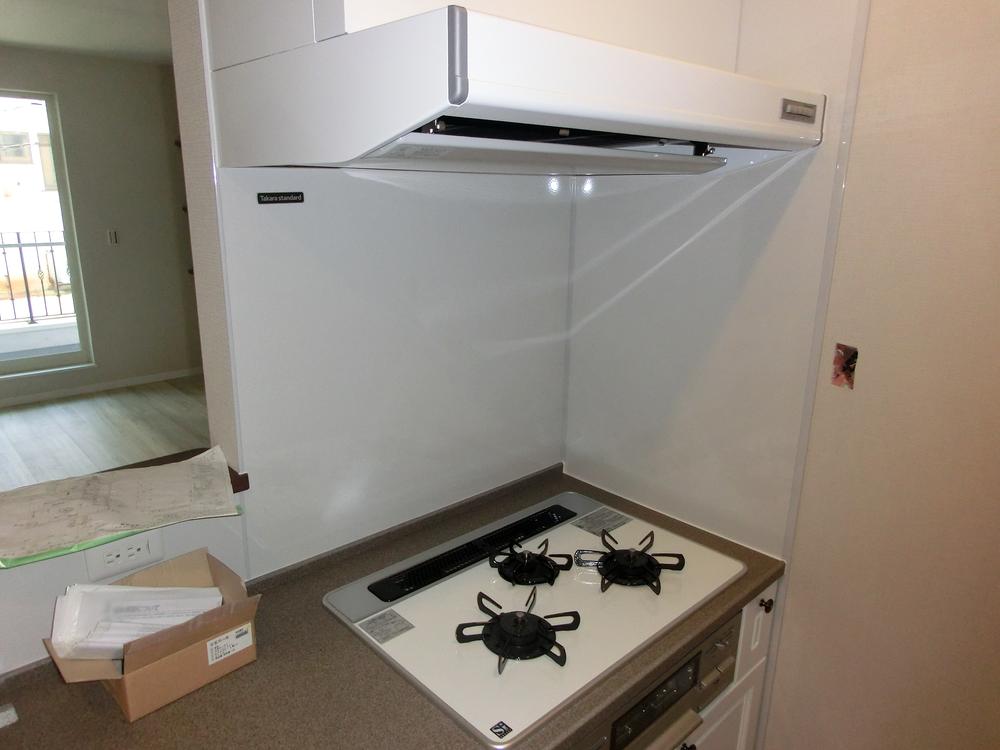 Kitchen. Indoor (12 May 2013) Shooting