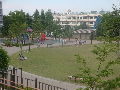 park. Nishigahara 402m until everyone in the park (park)