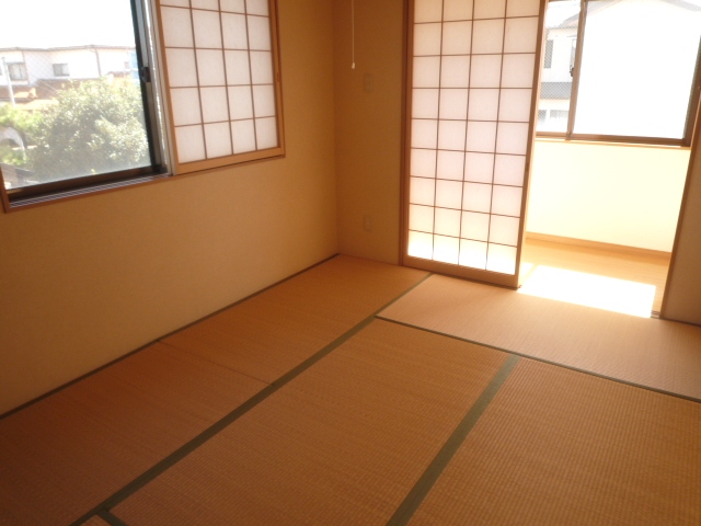 Other room space. It is handy to have first chamber tatami ☆