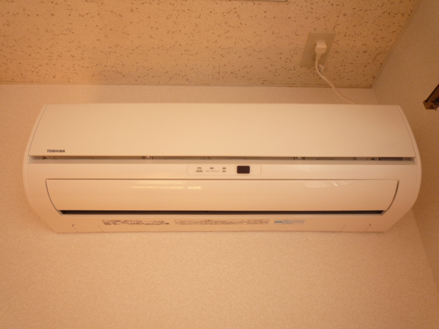 Other Equipment. Air conditioning ☆  ※ One in the living room