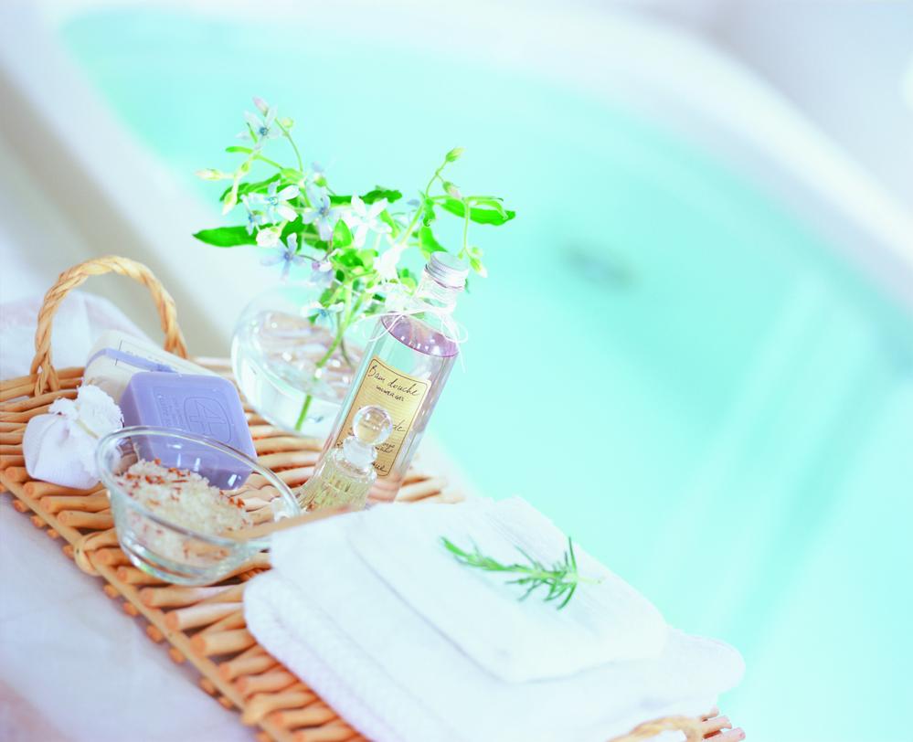 Other Equipment. Most bath also of friendly warm the body bath in winter! Also summer is cool and comfortable bathing in the cool breeze operation.