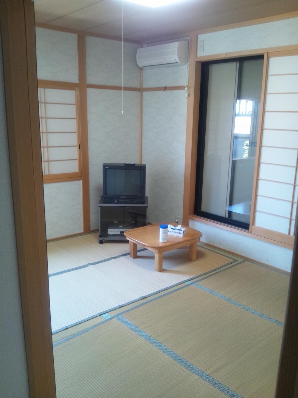 Other introspection. Indoor (April 2012) shooting