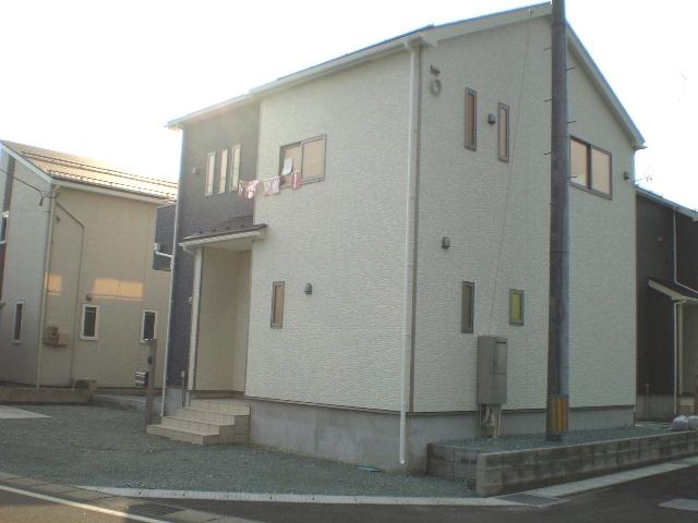 Local photos, including front road. The 1- (1) Building: local (October 31, 2013) shooting a typhoon and earthquakes, Also a strong fire! Strong and long-lasting! Dairaito method