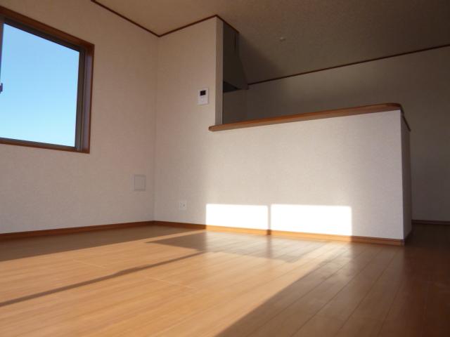 Living. ● same specifications ●