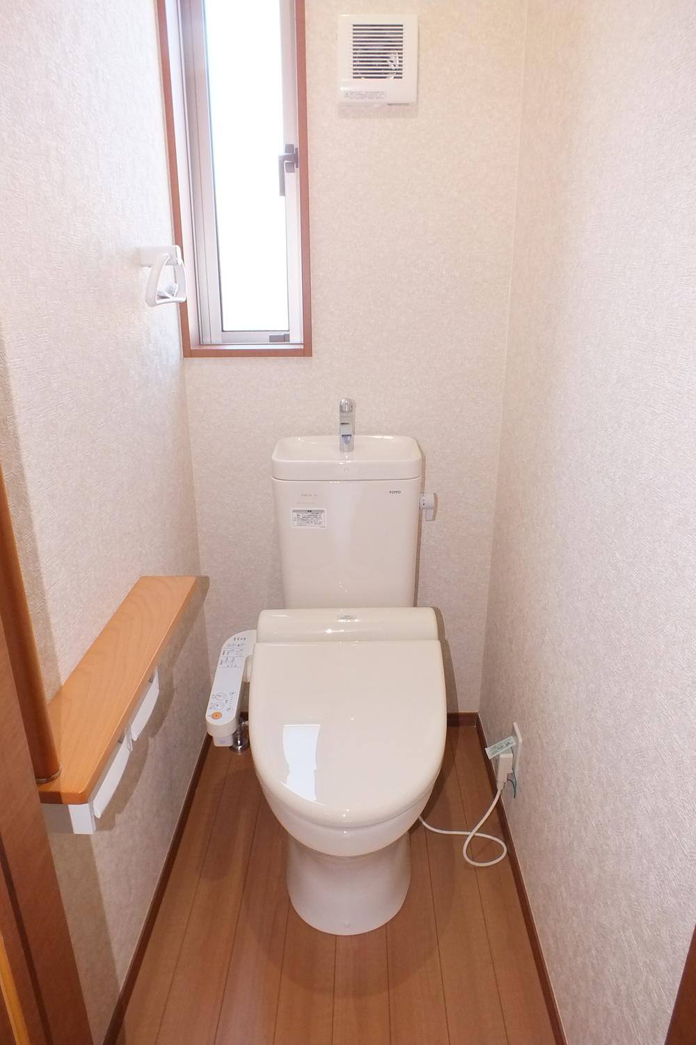 Toilet. ● same specifications ● stain-resistant, It fell easy Sefi on Detect processing ☆ Quick wash with less water in the twin tornado cleaning! ! 