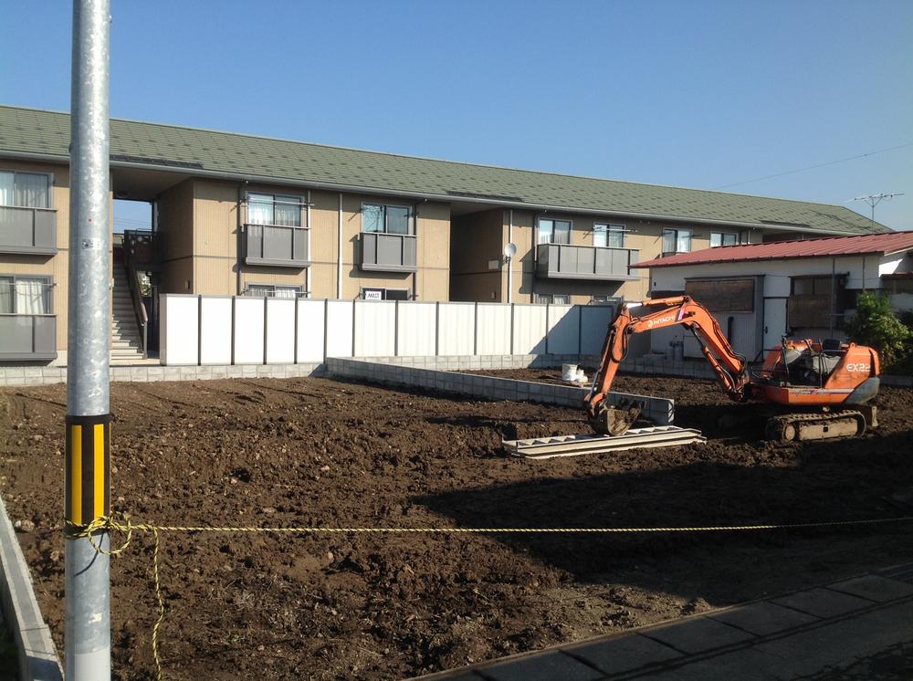 Local appearance photo. Local (11 May 2013) Shooting