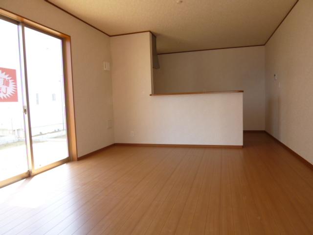 Living. ● same specifications ●