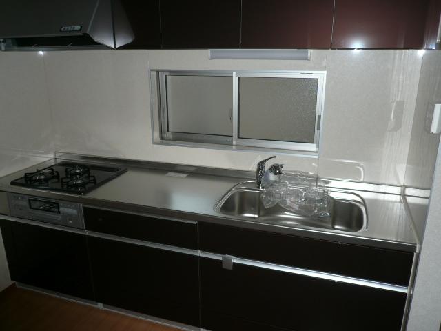 Kitchen. ● same specifications ●