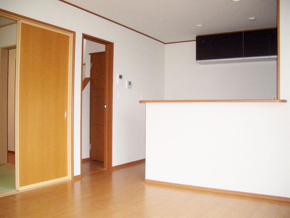 Same specifications photos (living)