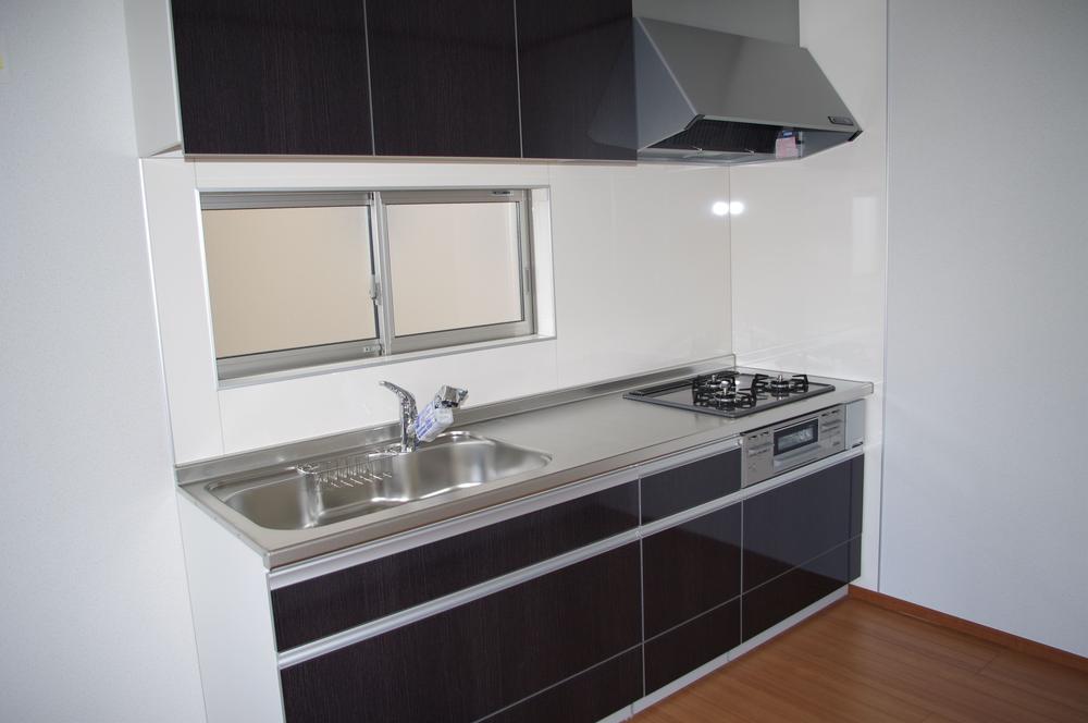 Same specifications photo (kitchen)