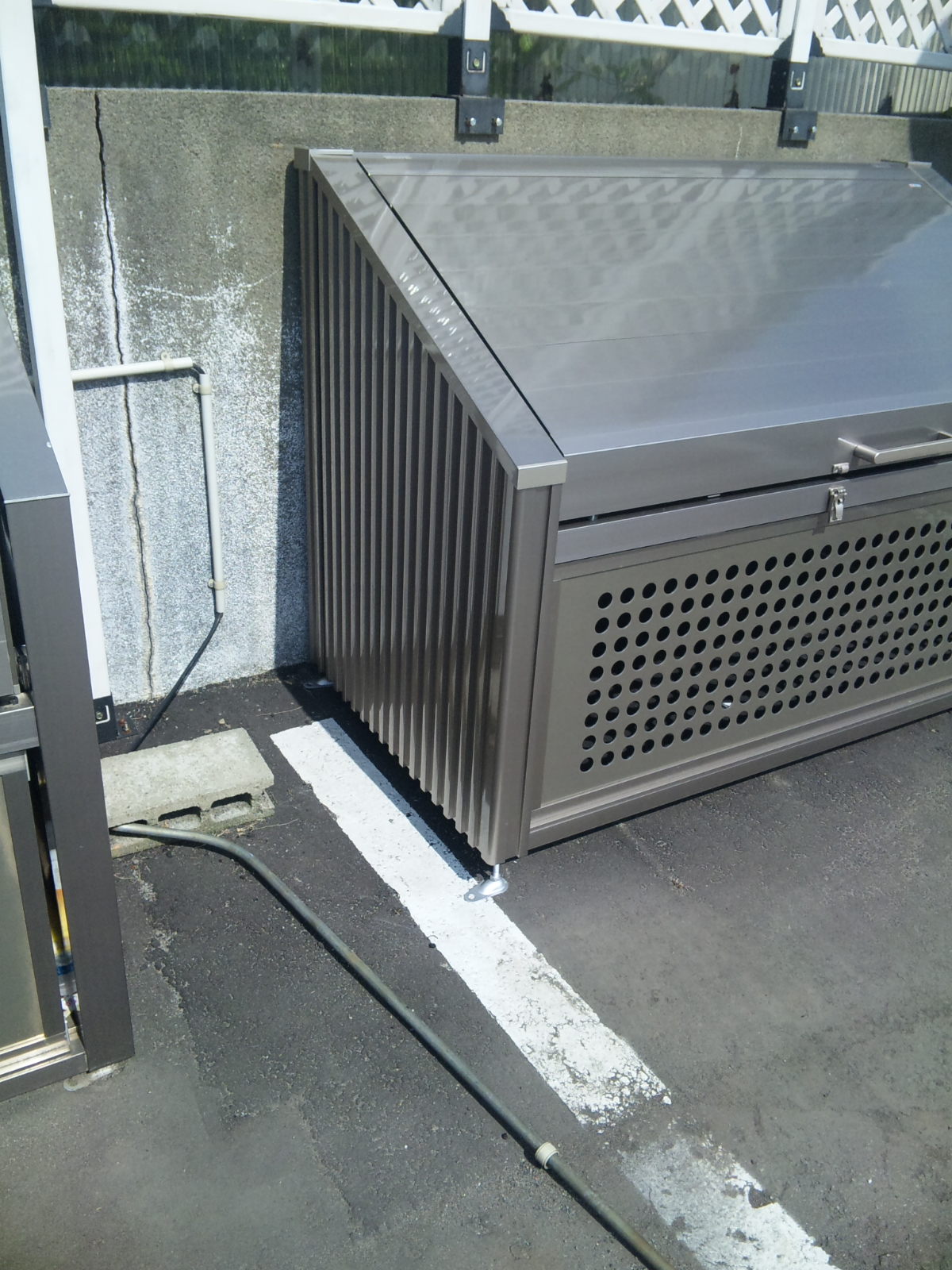 Other common areas. On-site waste station Yes