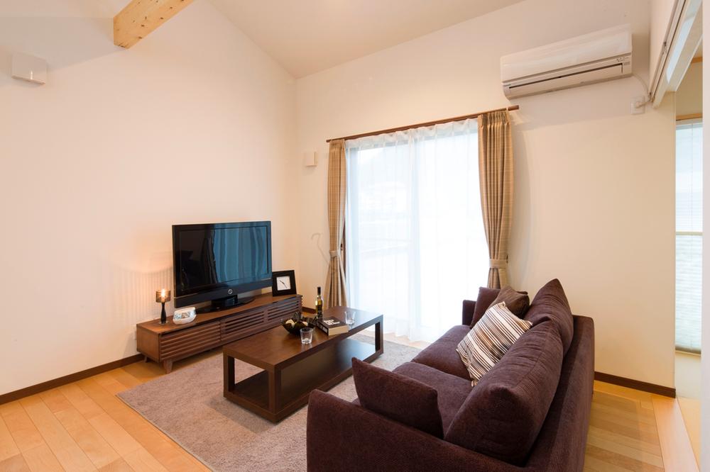 Living. Local (10 May 2012) shooting