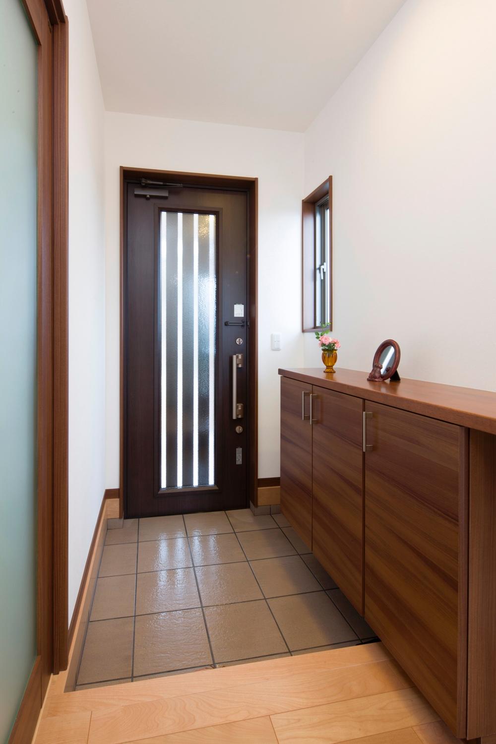 Entrance. Local (10 May 2012) shooting