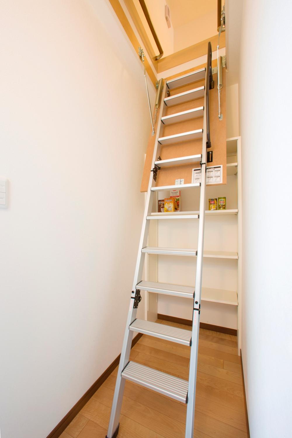 Receipt. Local (10 May 2012) shooting