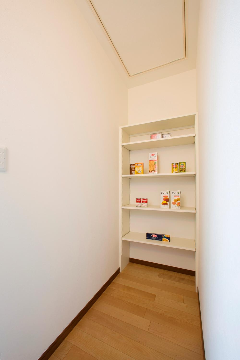 Receipt. Local (10 May 2012) shooting