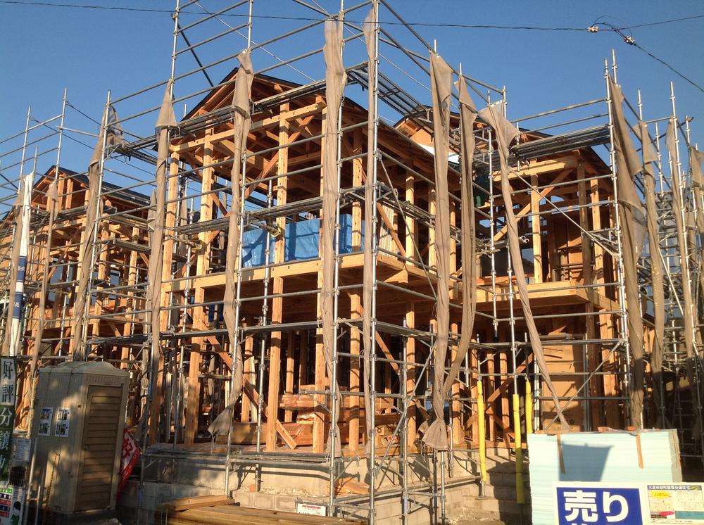 Local appearance photo. Local (11 May 2013) Shooting