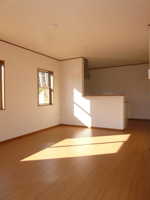 Living. ● same specifications ● ◎ all room pair glass ◎