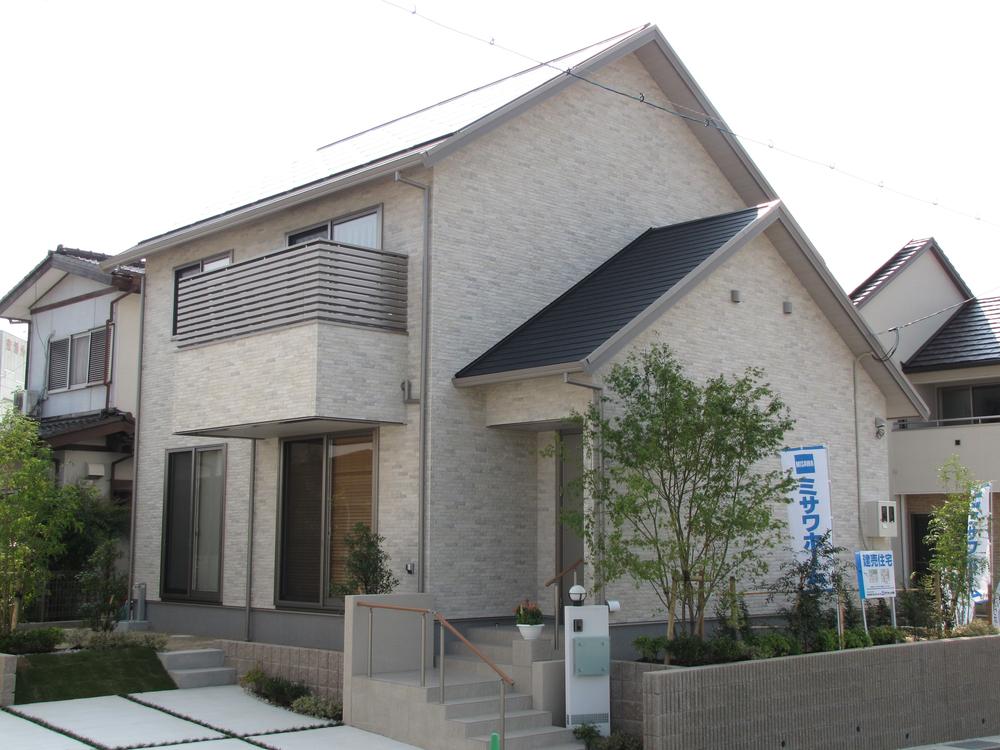 Local appearance photo. Because it is a solar building materials integrated appearance also refreshing