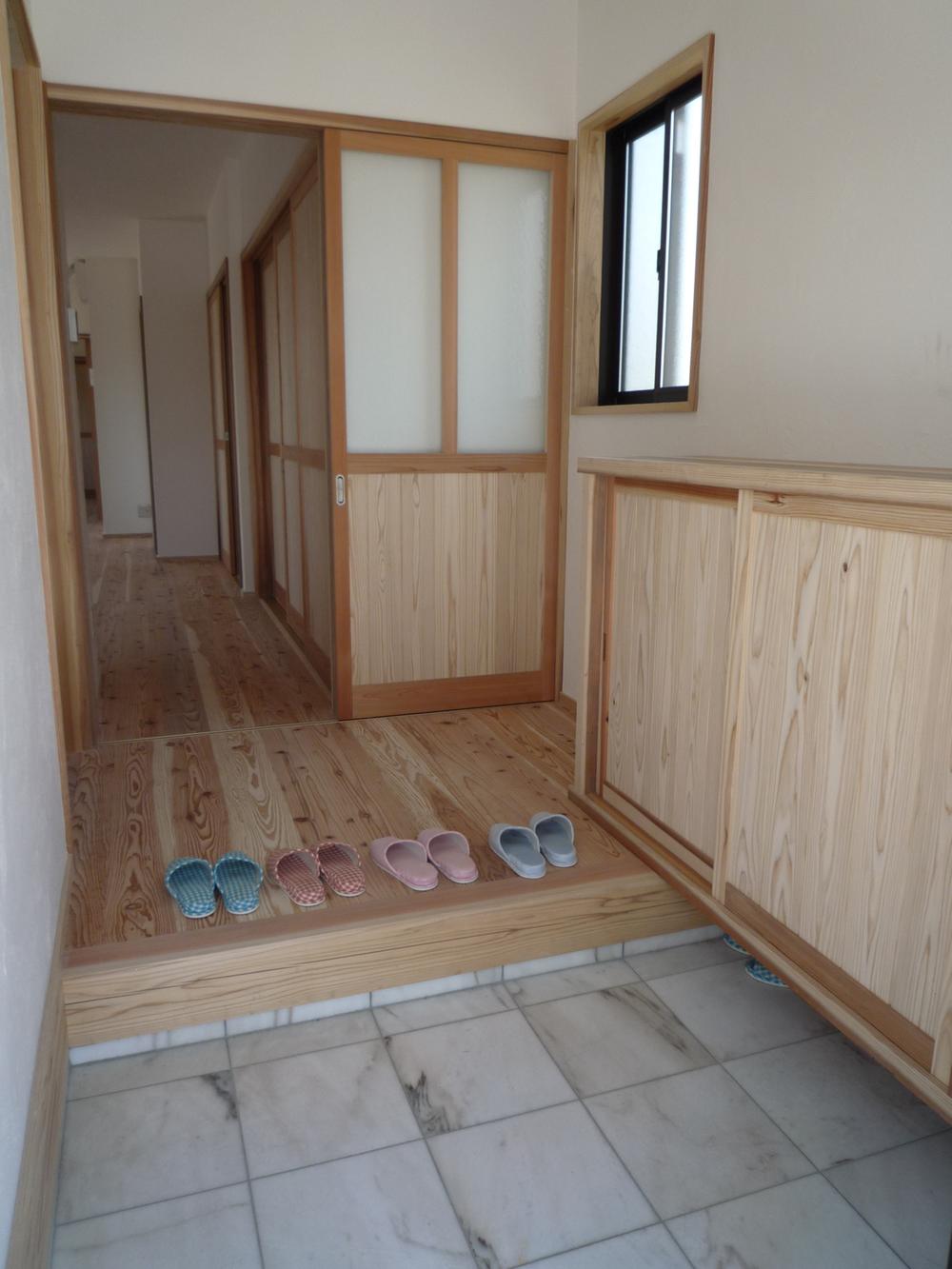 Entrance. Local (June 2013) Shooting