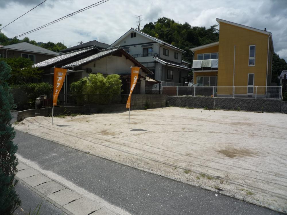 Local photos, including front road. Local (July 2013) Shooting