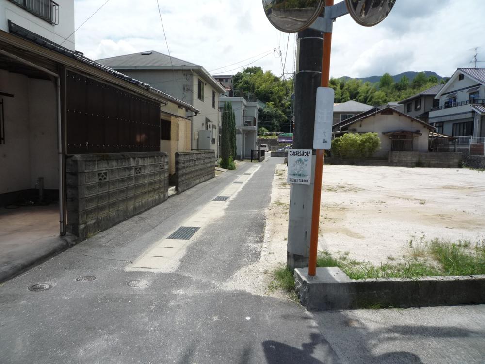 Local photos, including front road. Local (July 2013) Shooting