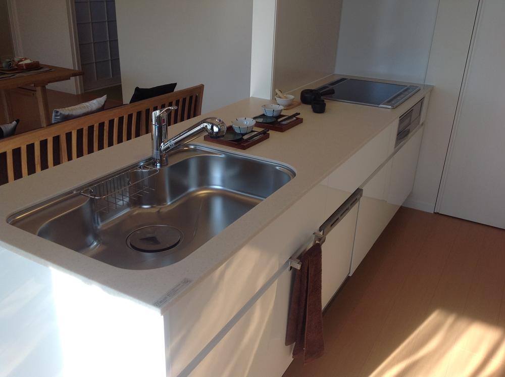 Kitchen. Work efficiency of a good kitchen