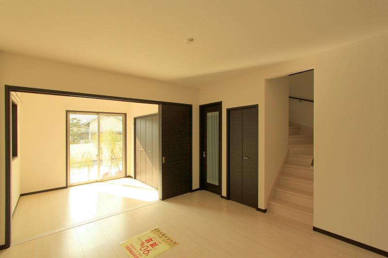 Living. 2013 December 10, shooting