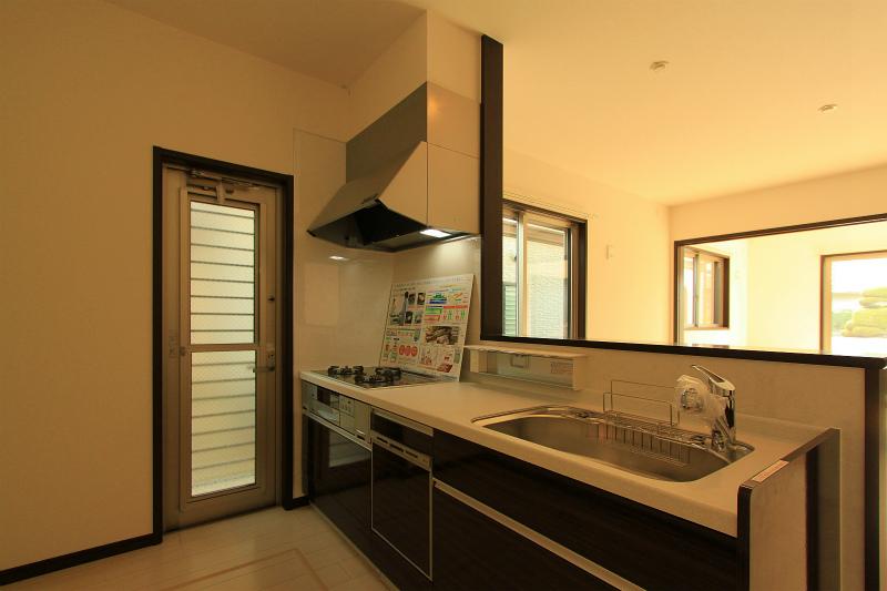 Kitchen. 2013 December 10, shooting