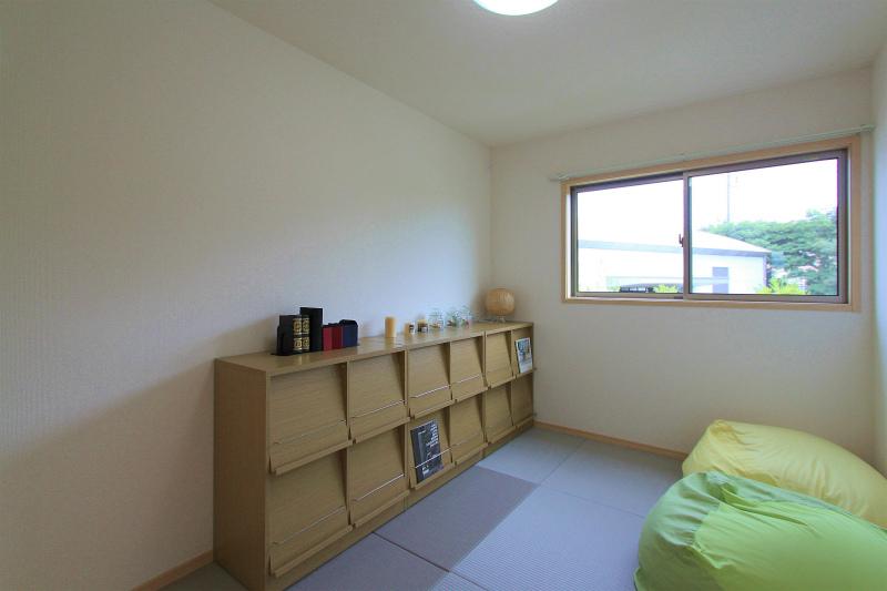 Non-living room. 2013 September 2 shooting