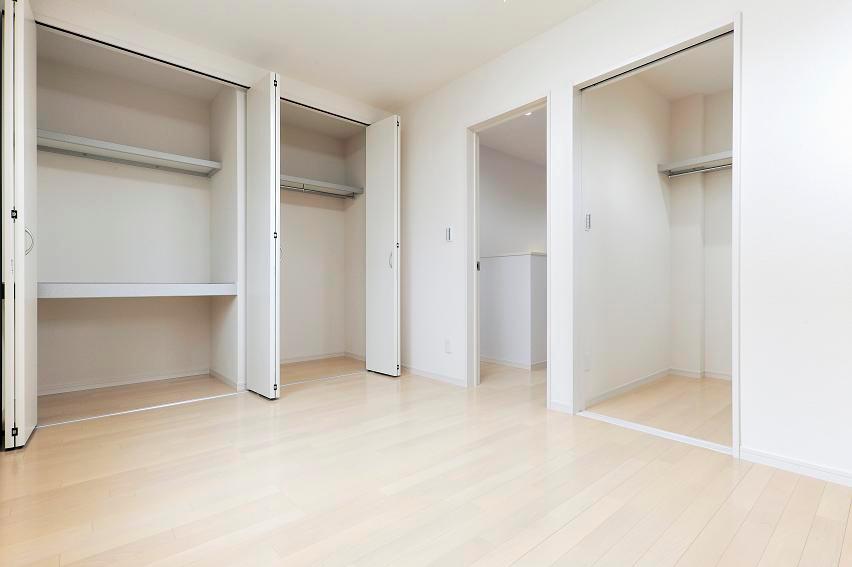 Non-living room. The main bedroom (February 2013) Shooting