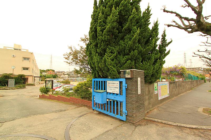 Primary school. Yamanota up to elementary school 1 994m