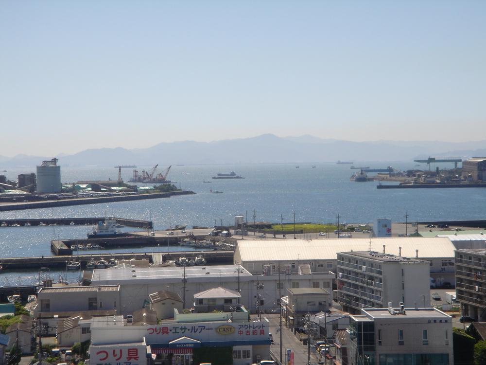 View photos from the dwelling unit. View from local (September 2013) Shooting