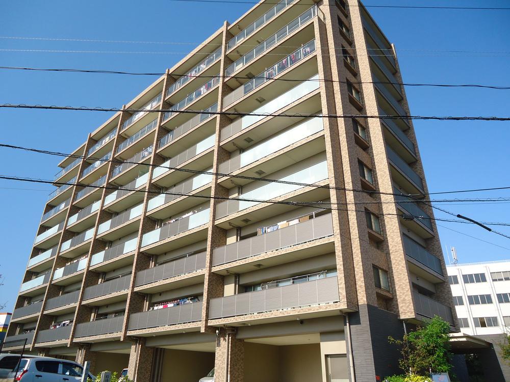 Local appearance photo. Local (11 May 2013) Shooting