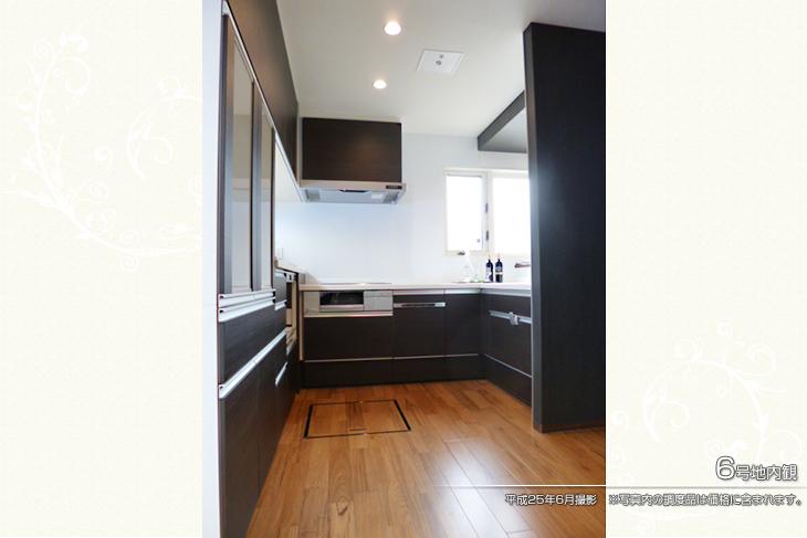 Kitchen.  [No. 6 areas] [Introspection Photo] 2013 July shooting  ※ Photos of furniture is included in the price. 