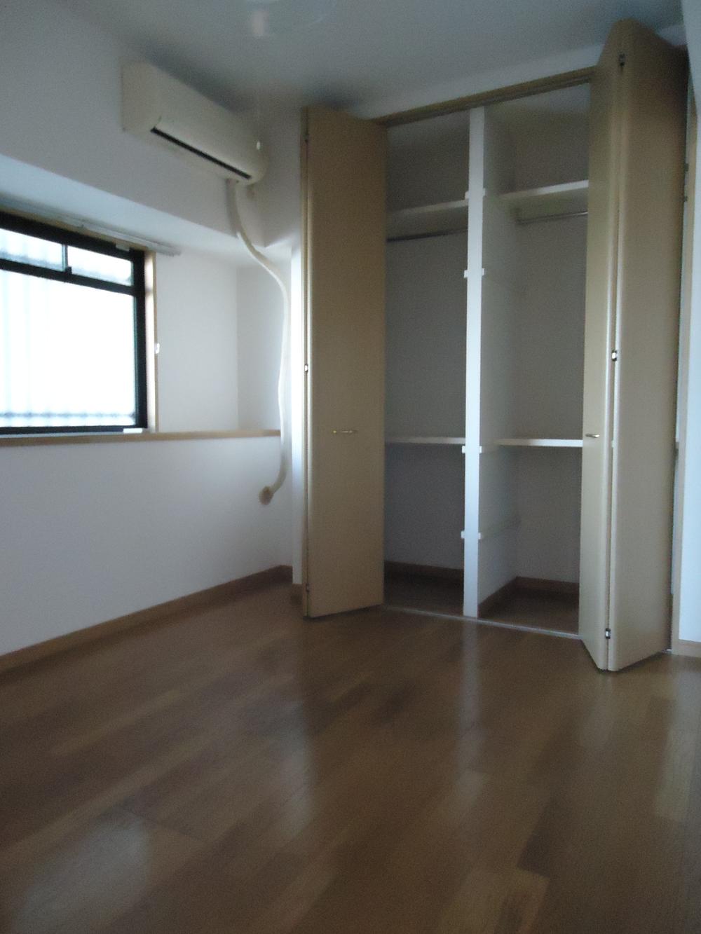 Non-living room. Indoor (September 2013) Shooting