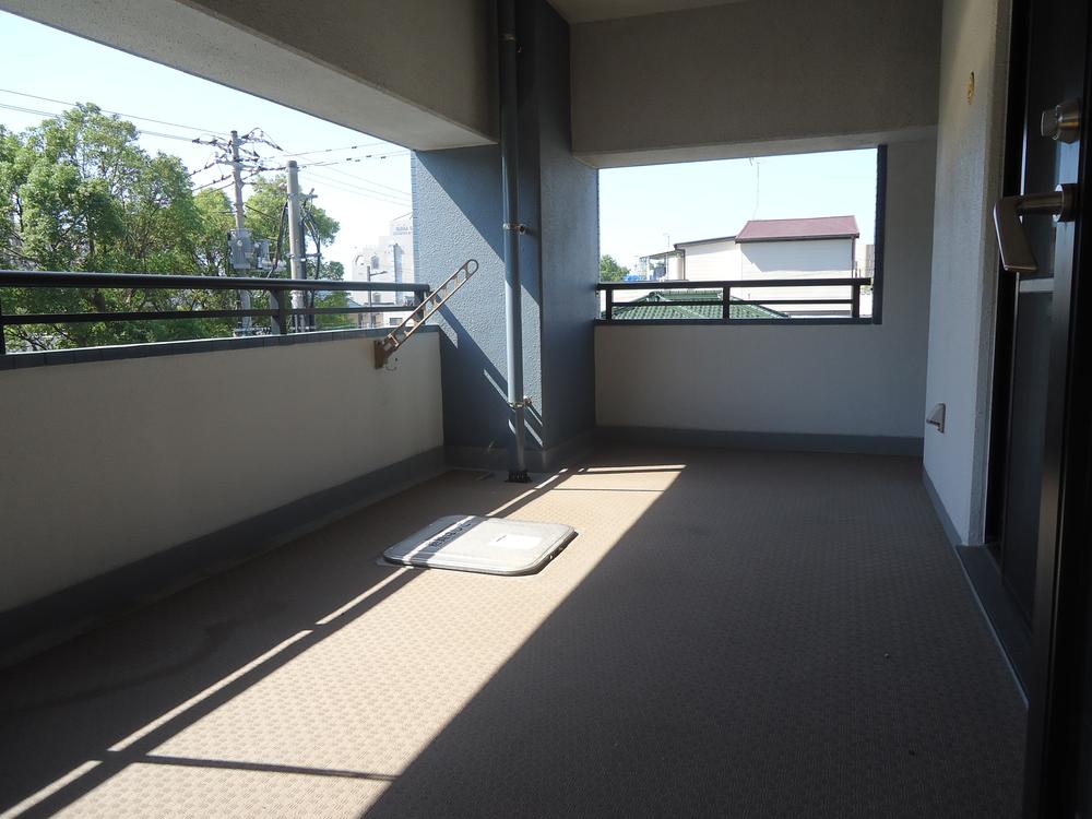 Balcony. Local (September 2013) Shooting