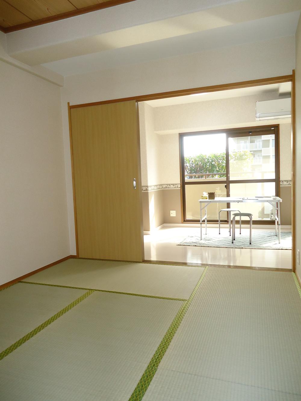 Non-living room. Indoor (12 May 2013) Shooting