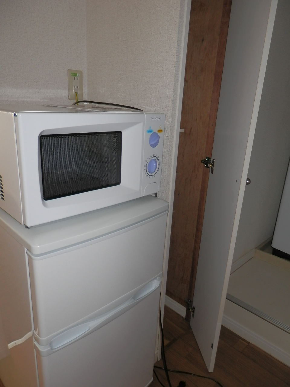 Other Equipment. furniture ・ With consumer electronics