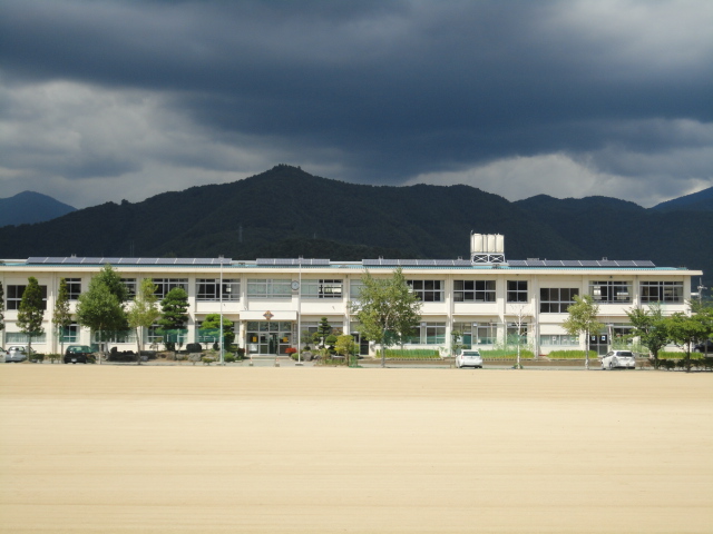 Primary school. 367m to Fujiyoshida City Nishi Elementary School Yoshida (Elementary School)
