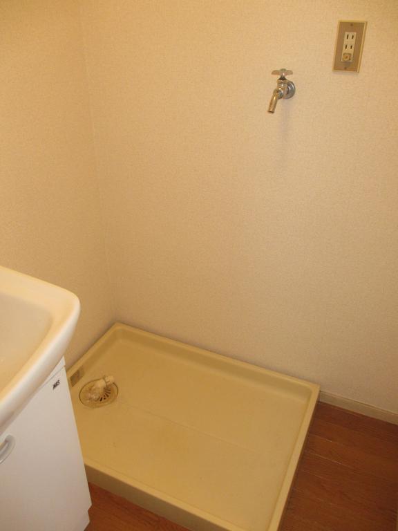 Other Equipment. Indoor Laundry Storage