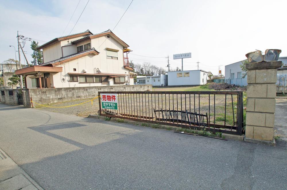 Local photos, including front road