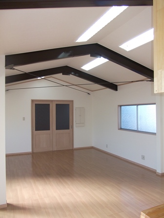 Living and room. Flooring Zhang Kawasumi