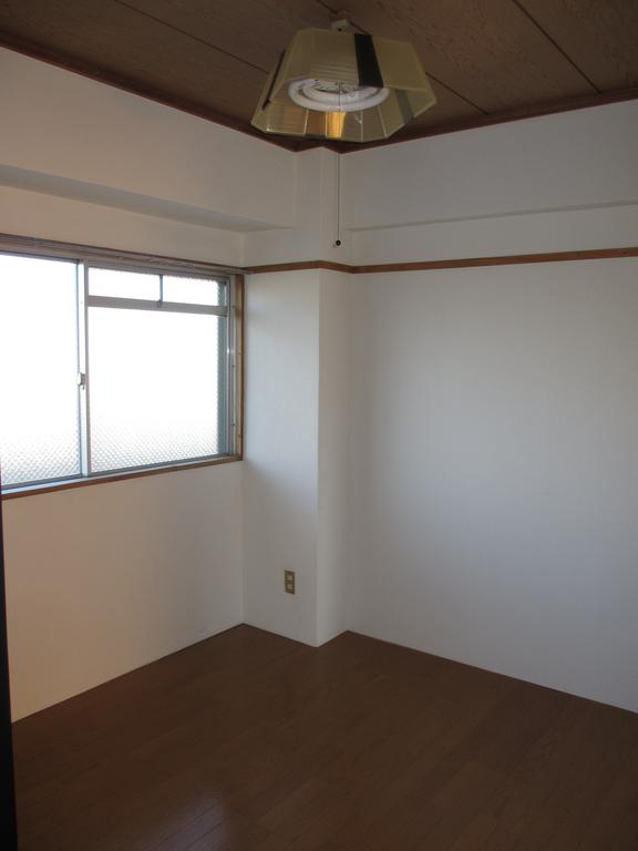 Other room space. Western-style 4.5 Pledge