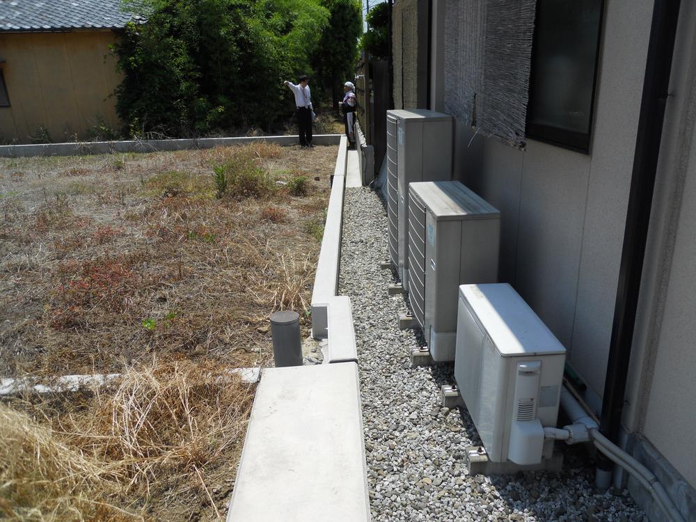 Other local. Boundary wall