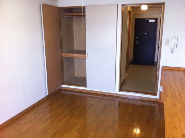 Living and room. Taken from the room veranda side